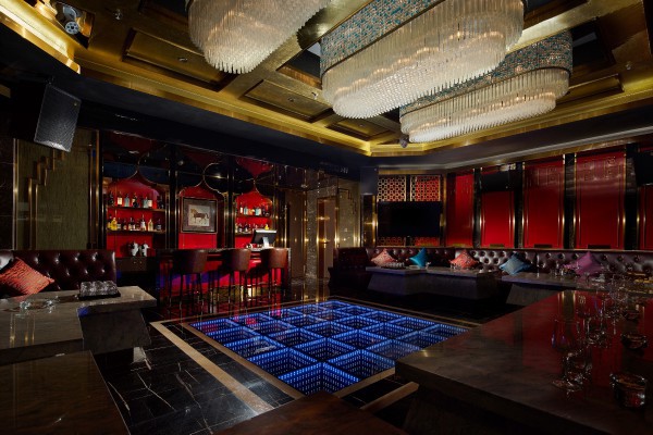 武汉水立方桑拿会所：尊享品质，放松身心(武汉水立方会所价格)